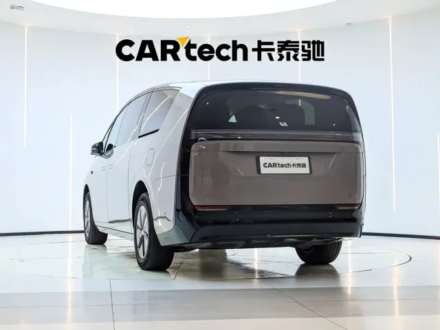 Li Auto MEGA — Фото автомобиля 27