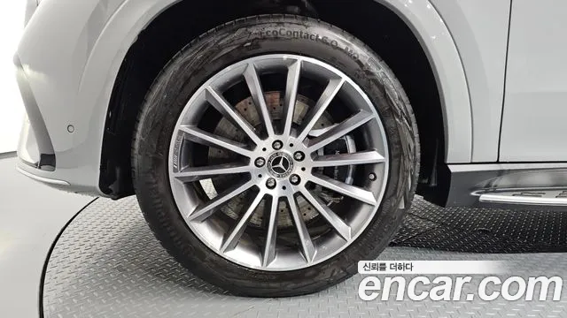 Mercedes-Benz GLE-Class — Фото автомобиля 5