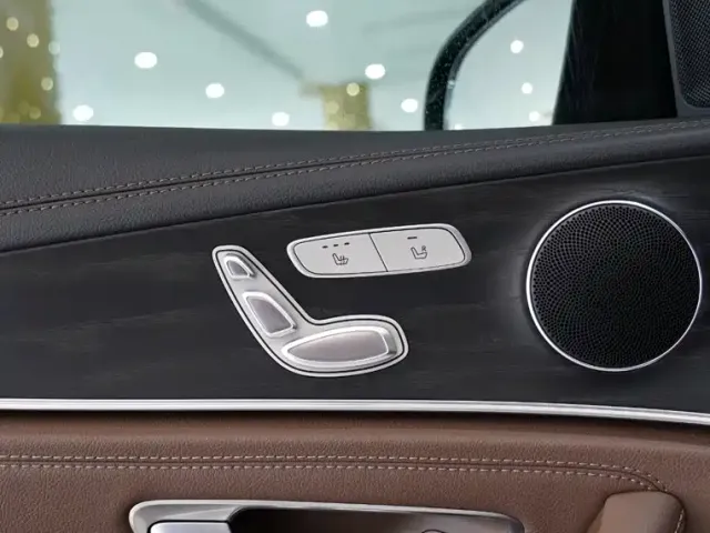 Mercedes-Benz E-Class — Фото автомобиля 13