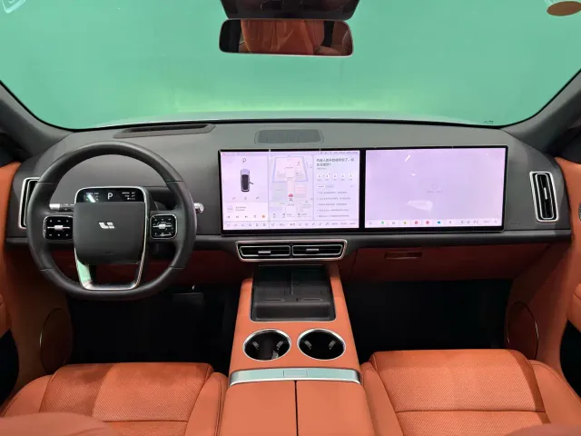 Li Auto L8 — Фото автомобиля 21