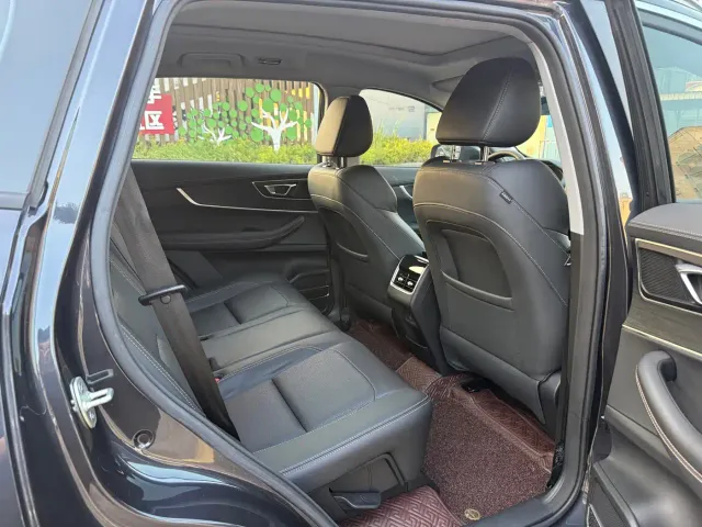 Chery Tiggo 8 — Фото автомобиля 9