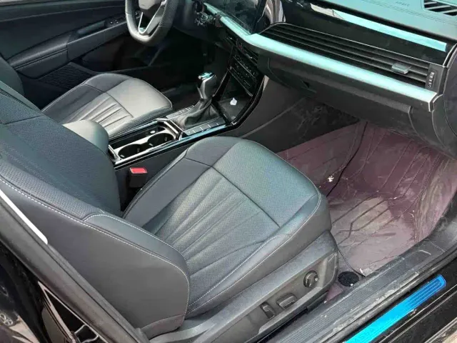Volkswagen Passat — Фото автомобиля 4