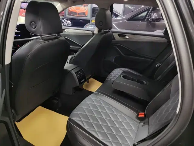 Volkswagen Sagitar — Фото автомобиля 16