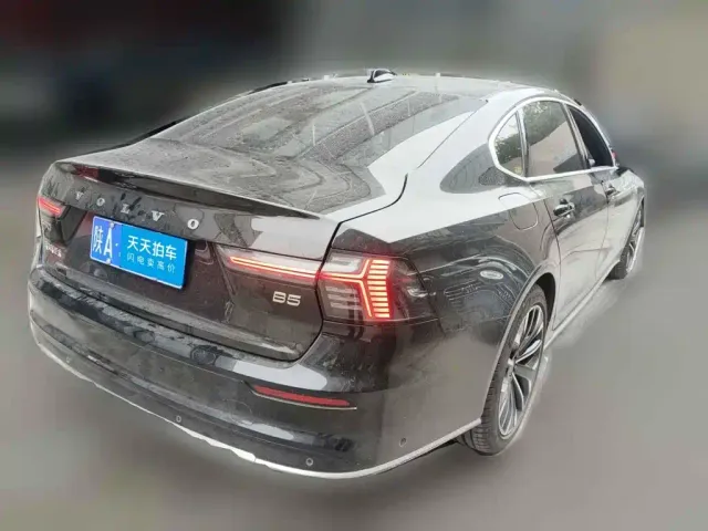 Volvo S90 — Фото автомобиля 2