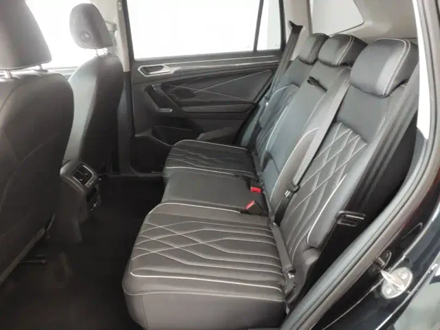 Volkswagen Tiguan L — Фото автомобиля 16