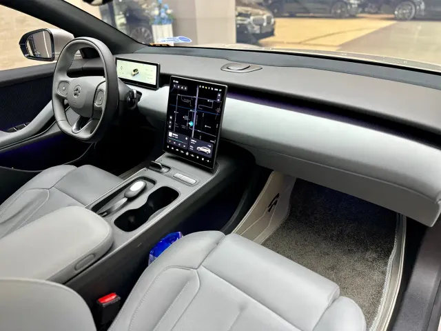 Nio ET5 Touring — Фото автомобиля 7