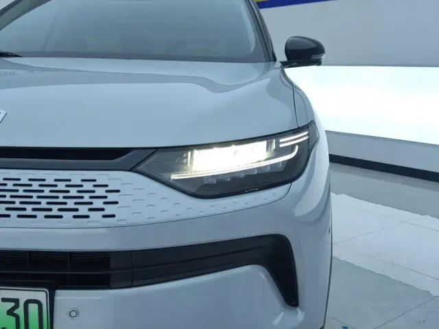 Leapmotor C11 — Фото автомобиля 5