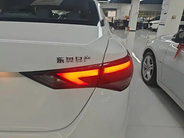 Nissan Sylphy — Фото автомобиля 7