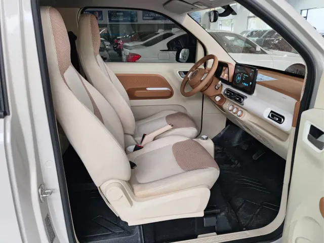 Wuling Hongguang Mini EV — Фото автомобиля 8