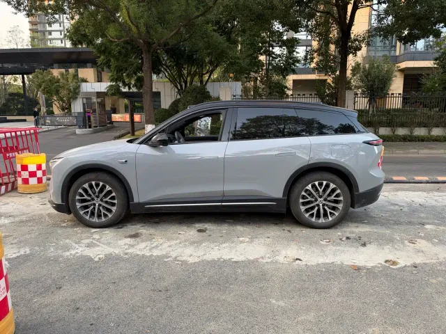 Nio ES6 — Фото автомобиля 3