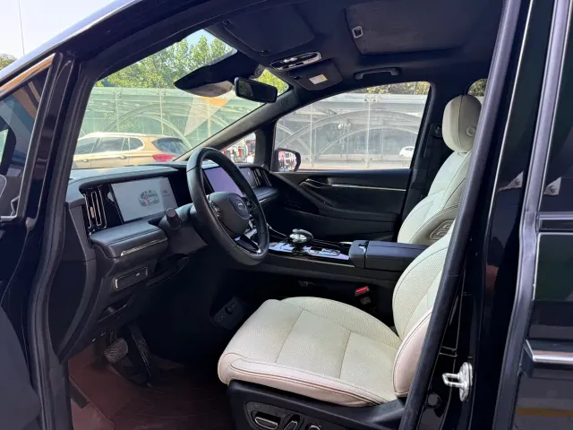 GAC Trumpchi M8 — Фото автомобиля 4