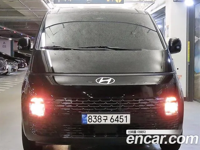 Hyundai Staria — Фото автомобиля 2