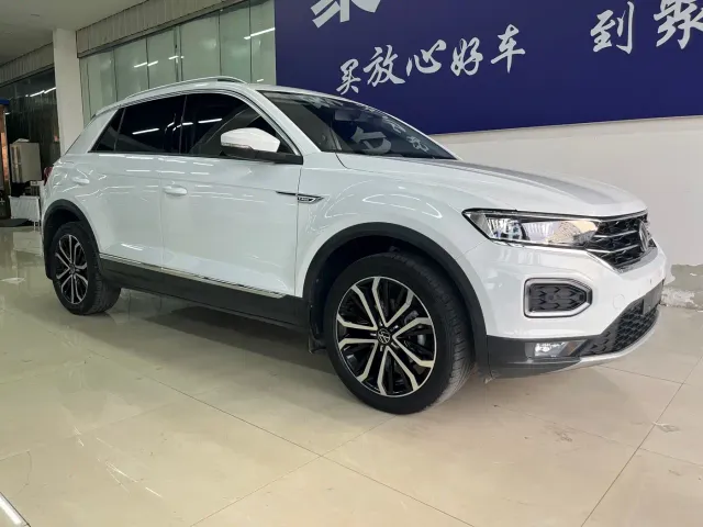 Volkswagen T-Roc — Фото автомобиля 3