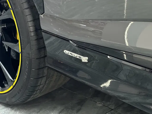 Lamborghini Urus — Фото автомобиля 10