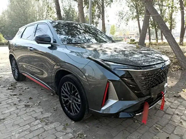 Changan Z6 — Фото автомобиля 3