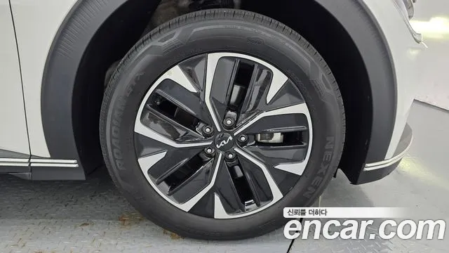 Kia EV6 — Фото автомобиля 21