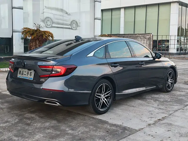 Honda Accord — Фото автомобиля 6