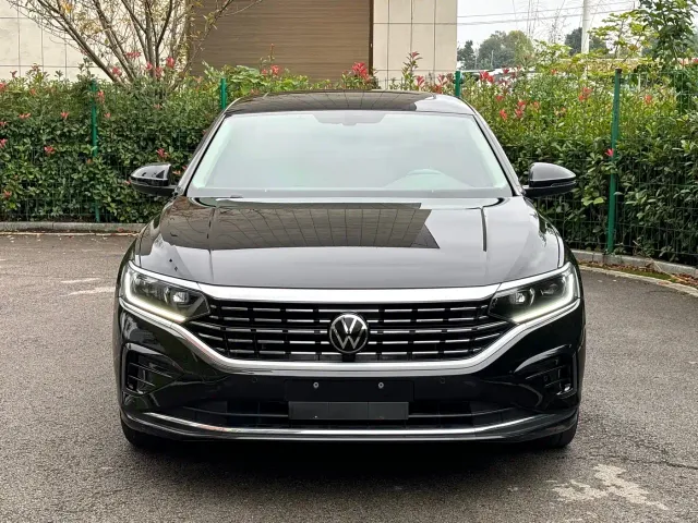 Фотография автомобиля — Volkswagen Passat