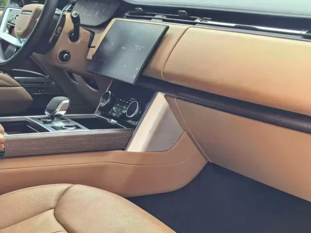 Land Rover Range Rover — Фото автомобиля 12
