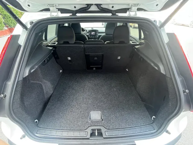 Volvo XC40 — Фото автомобиля 13