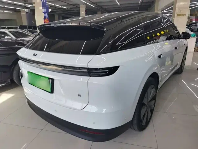 Li Auto i6 — Фото автомобиля 6
