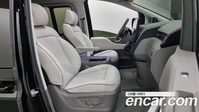 Hyundai Staria Staria 4WD Lounge 7 мест — Фото автомобиля 10