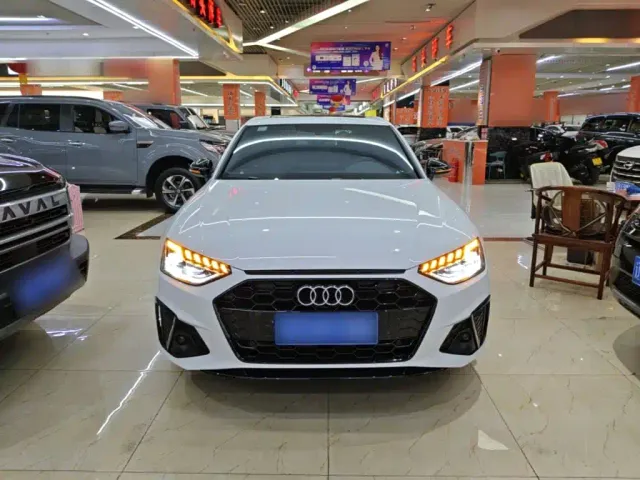 Audi A4L — Фото автомобиля 2