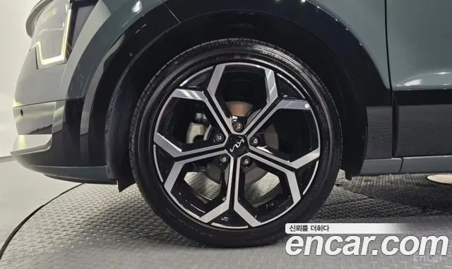 Kia Niro The All New Niro Signature — Фото автомобиля 5