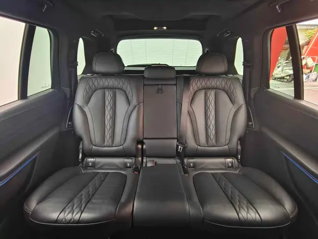 BMW X7 — Фото автомобиля 14