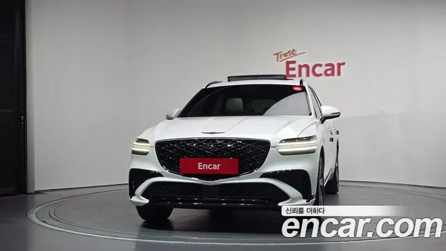 Genesis GV70 — Фото автомобиля 3