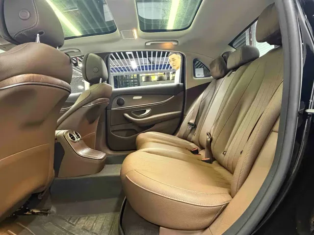 Mercedes-Benz E-Class — Фото автомобиля 7