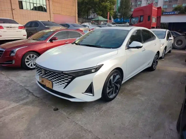 Фотография автомобиля — Changan Raeton Plus