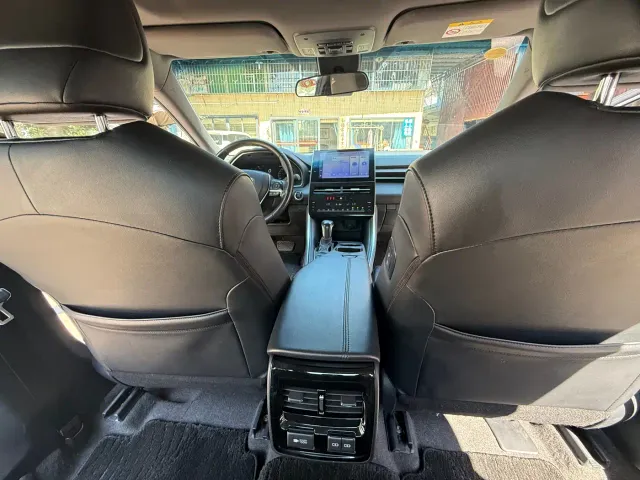 Toyota Avalon — Фото автомобиля 11