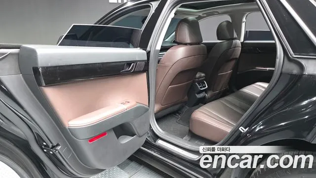 Hyundai Grandeur Grandeur (GN7) 2.5 Бензин 2WD — Фото автомобиля 22