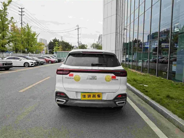 Chery Tiggo 8 — Фото автомобиля 9