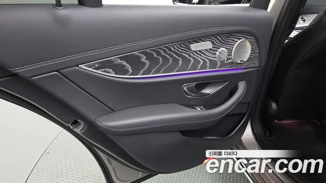 Mercedes-Benz E-Class W213 — Фото автомобиля 25