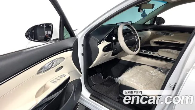 Genesis GV70 — Фото автомобиля 15