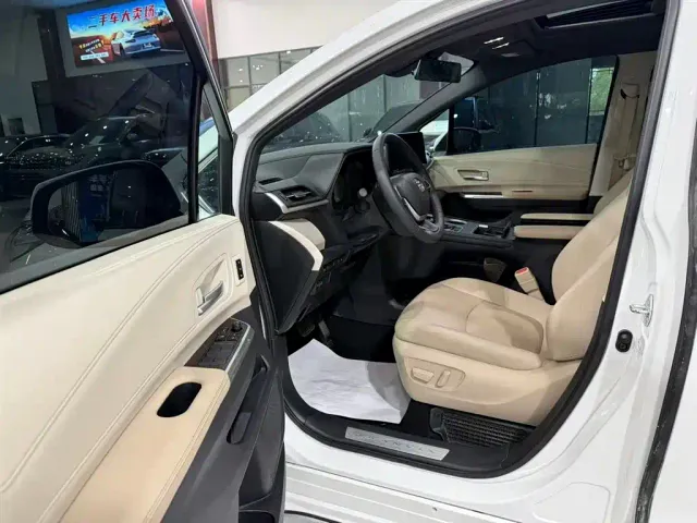 Toyota Granvia — Фото автомобиля 6