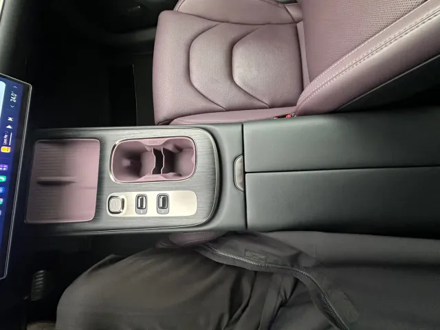 Xiaomi SU7 — Фото автомобиля 15