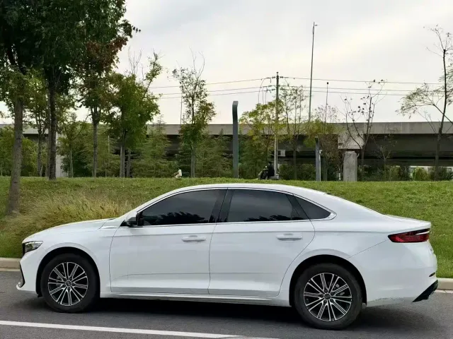 Geely Xingrui — Фото автомобиля 3