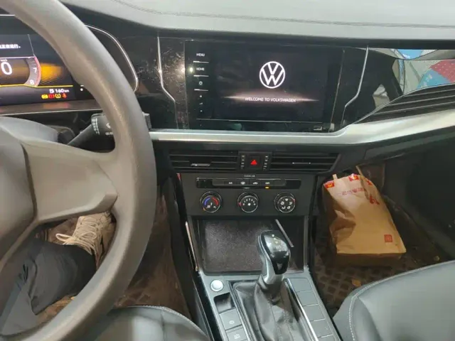 Volkswagen Passat — Фото автомобиля 12