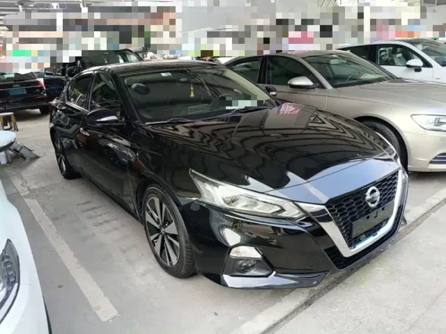 Nissan Teana — Фото автомобиля 3
