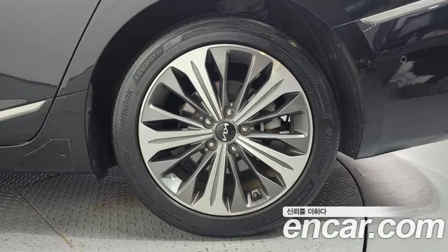 Kia K8 Signature — Фото автомобиля 20