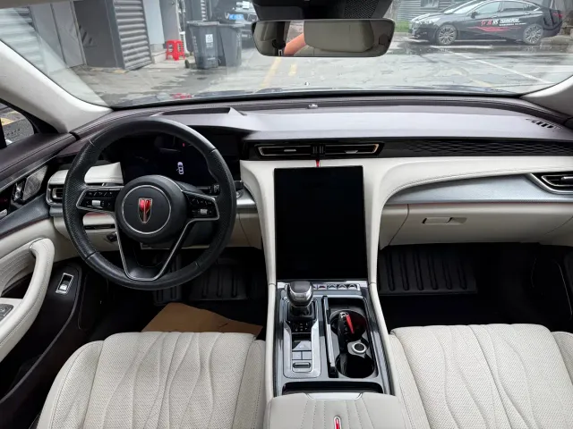Hongqi H5 — Фото автомобиля 6