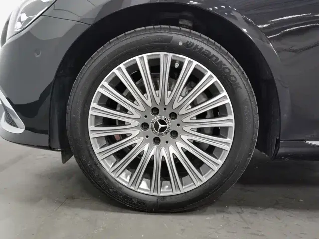 Mercedes-Benz E-Class — Фото автомобиля 17