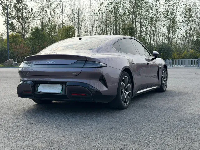 Xiaomi SU7 — Фото автомобиля 17