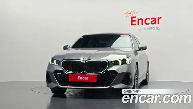 BMW 5-Series — Фото автомобиля 3