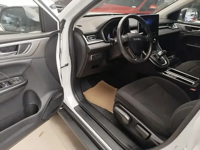 Haval M6 — Фото автомобиля 15
