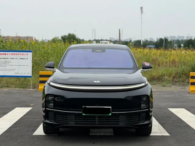 Li Auto L7 — Фото автомобиля 2