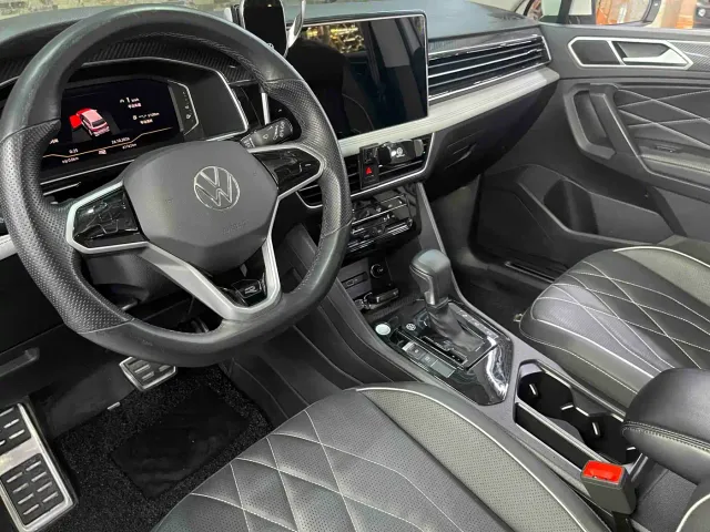 Volkswagen Tiguan L — Фото автомобиля 9